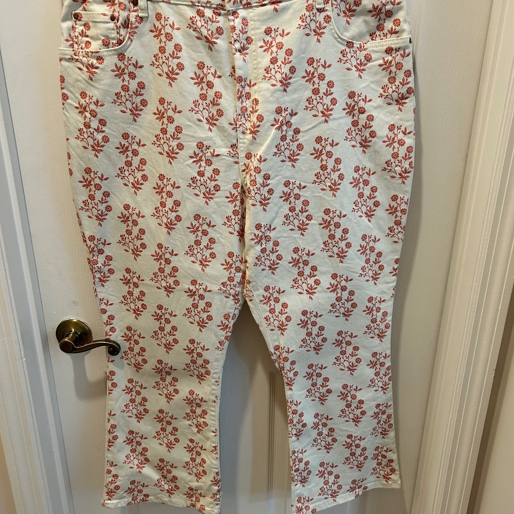 Cropped Flare Jean, size 16/18